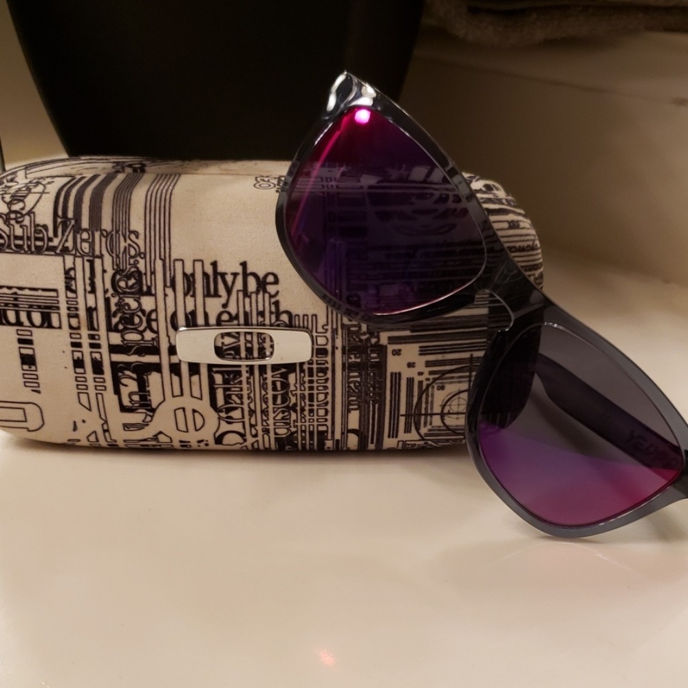 Oakley Frogskins